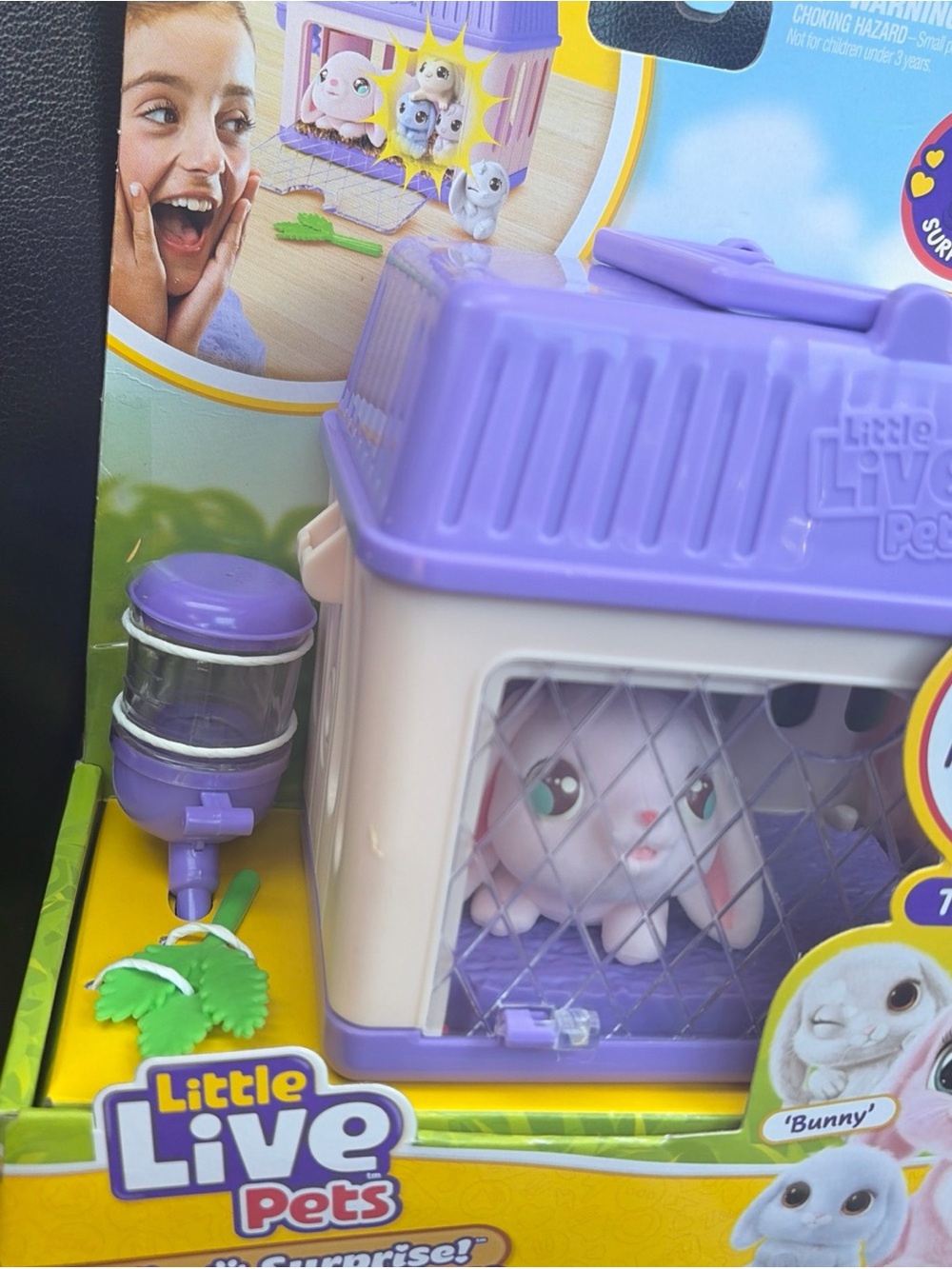 Little live Pets Mama Surprise Mini Playset - Bunny - Picture 3 of 10